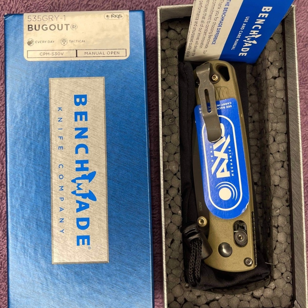 Benchmade Bugout green in color, excellent condition